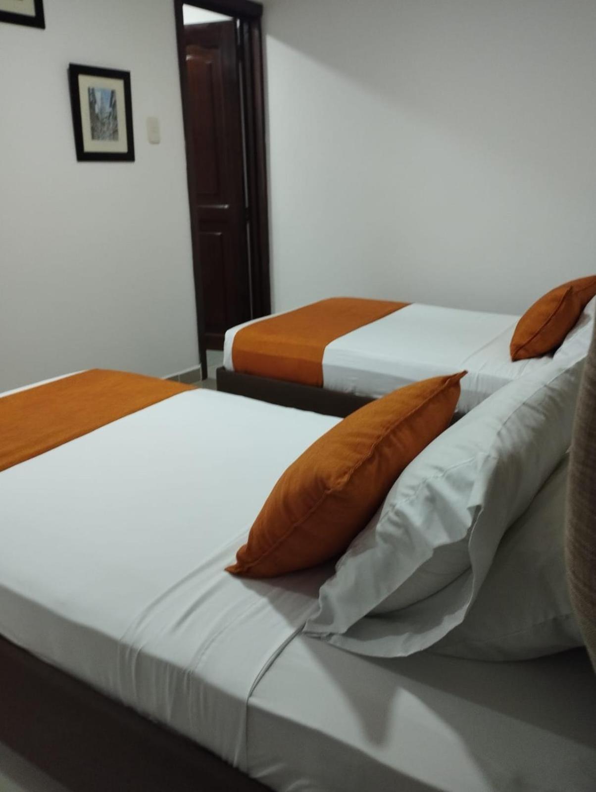 Hotel Cafe Cafe Avenida Armenia  Εξωτερικό φωτογραφία